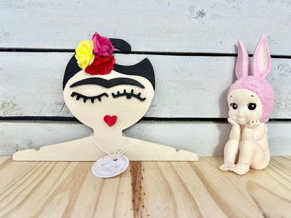 Cintre en bois Frida kahlo ou Mr moustache à l'unité