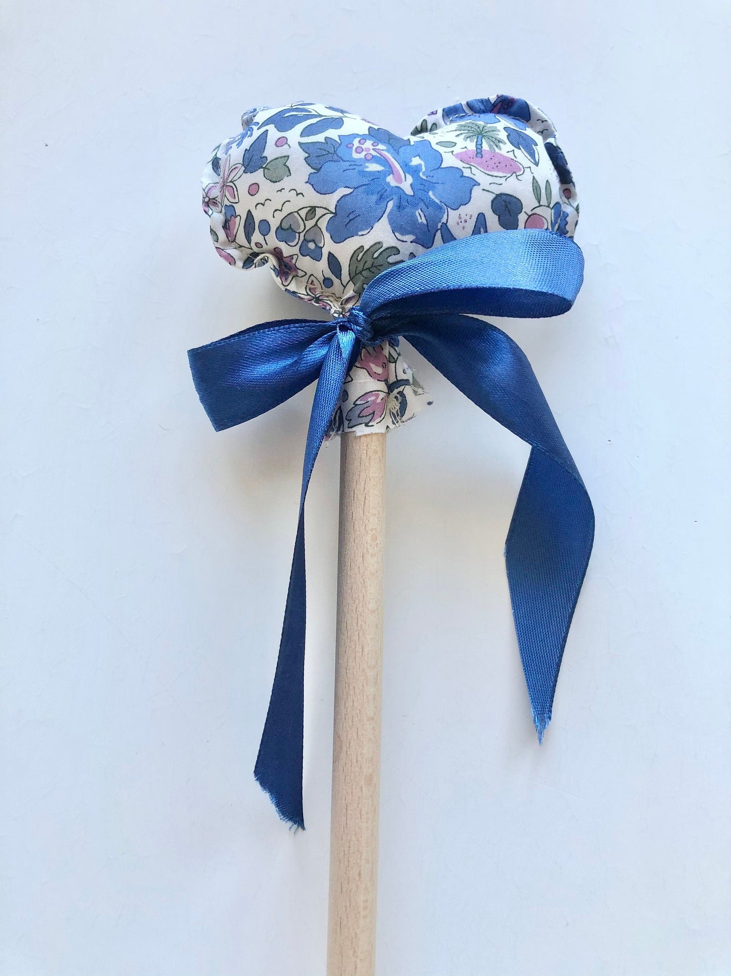Baguette magique en tissu liberty
