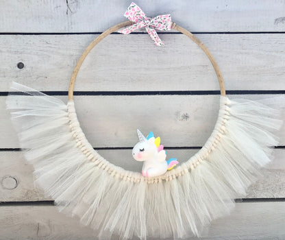 cercle rotin tutu et mignon personnage