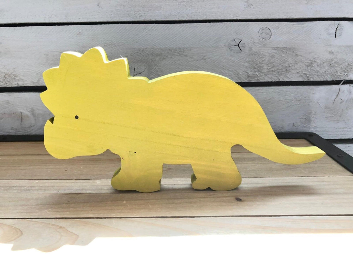Dinosaure en bois
